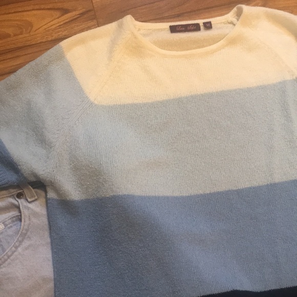 Color Block Top - Picture 2 of 3